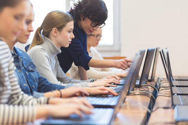 Les avantages de la formation bureautique pour une carrière réussie